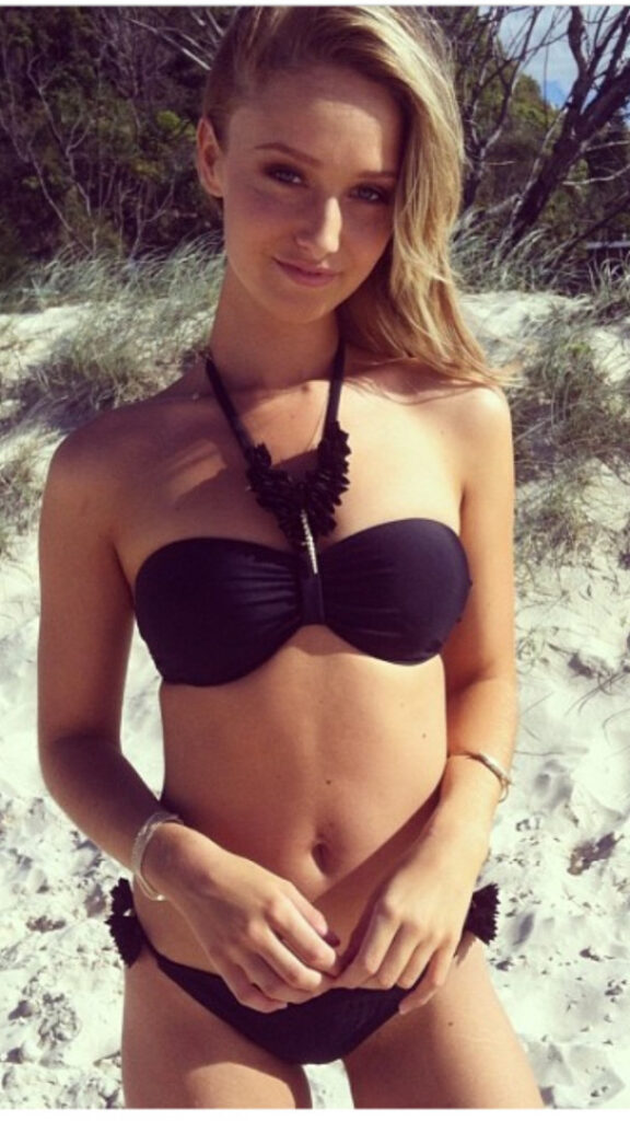 Brooklyn Kelly – Nude