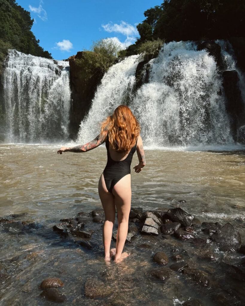 Brazil – Celeb – Bruna Conte – Nude