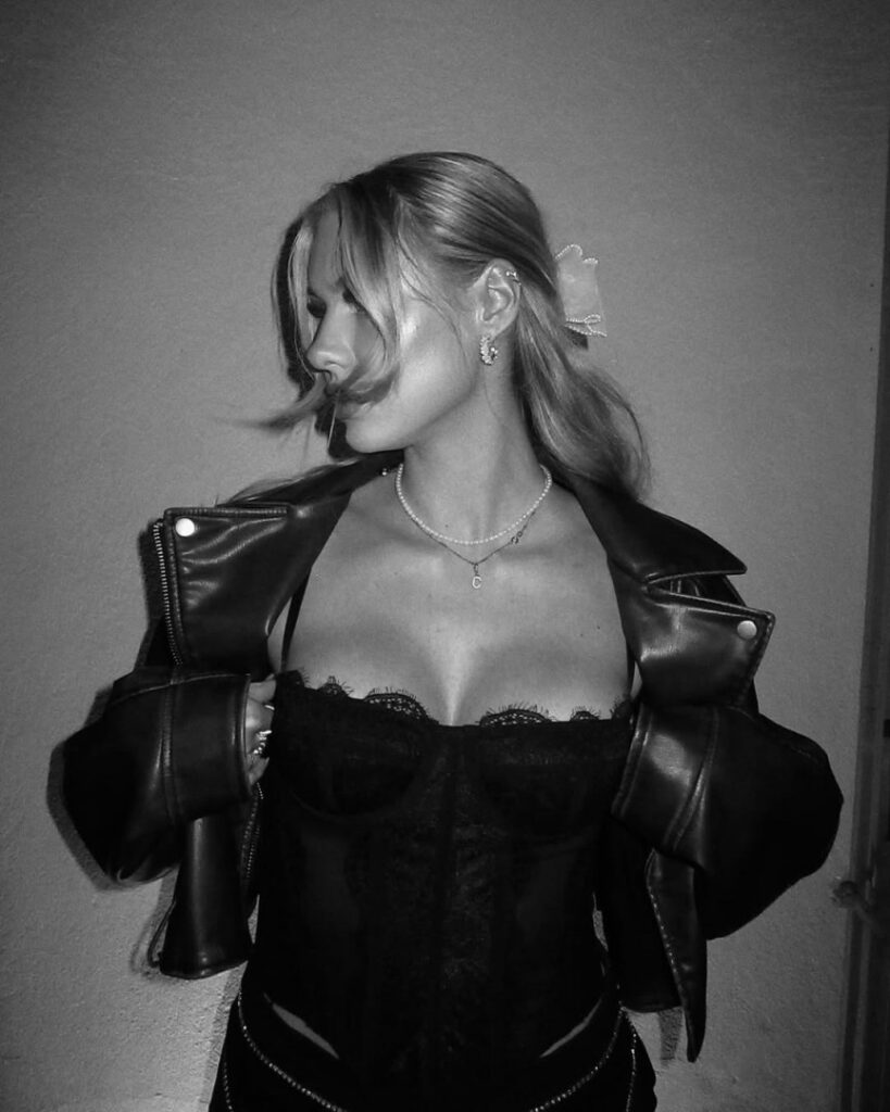 TikTok – Instagram – Caro Konrad – Nude Leaks