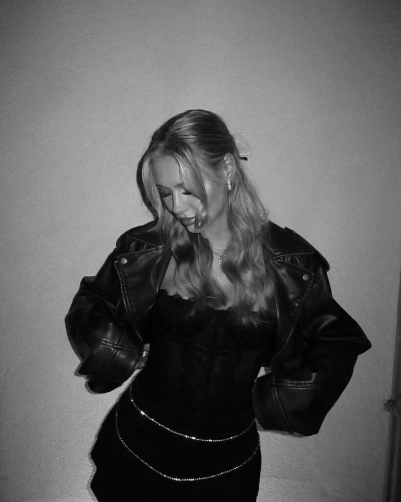 TikTok – Instagram – Caro Konrad – Nude Leaks