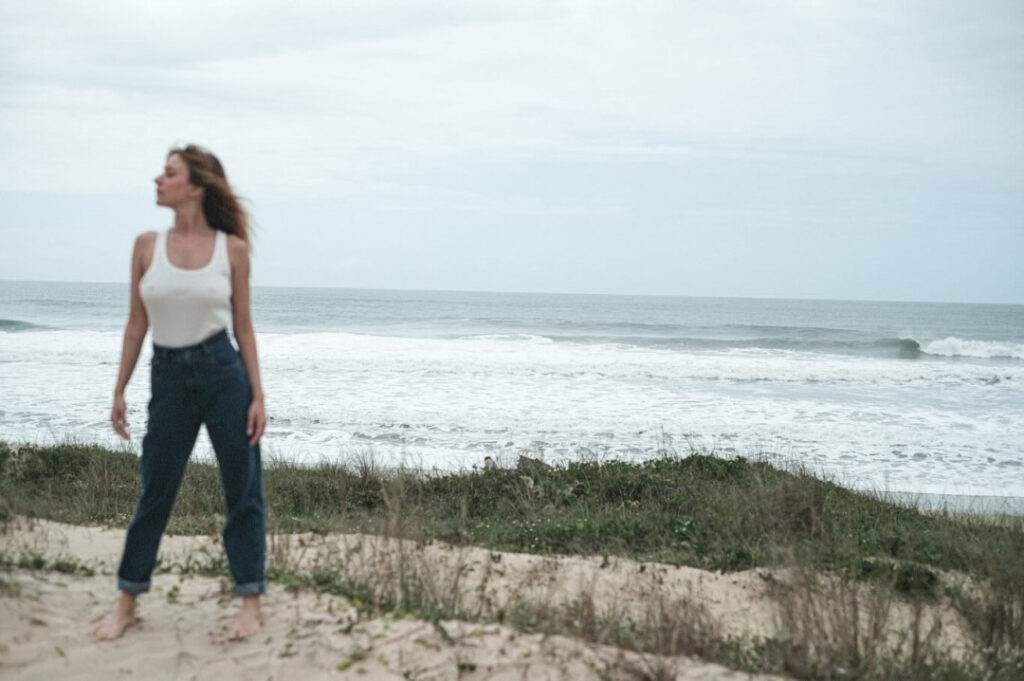 Brazil – Celeb – Caroline Abras – Nude