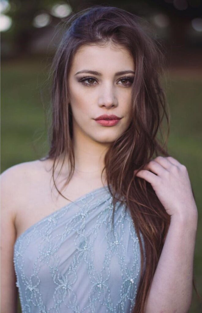 Brazil – Celeb – Caroline Dallarosa – Nude