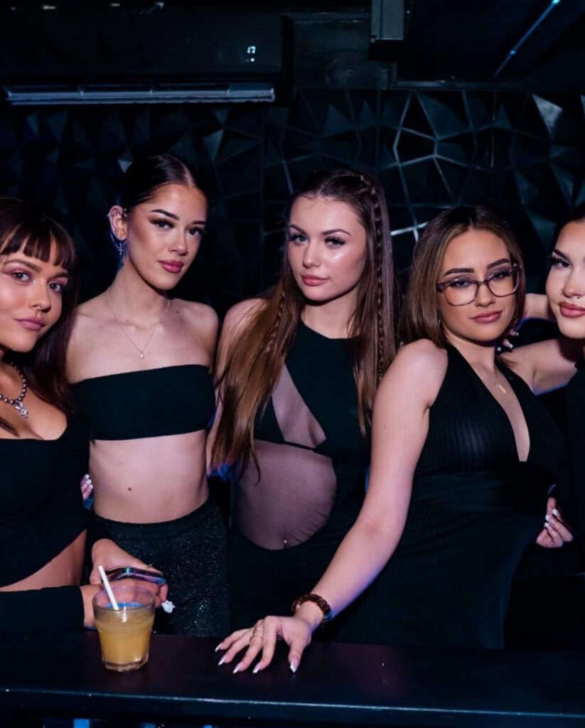 OnlyFans – Cam Girls – Cassies1 – Nude Leaks