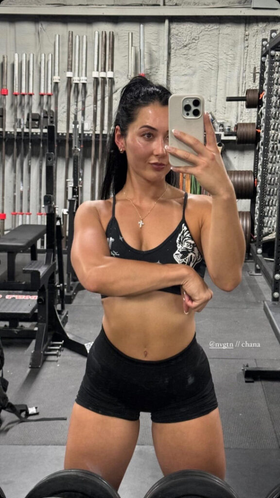 Youtube – Instagram – Chana Mai – Nude