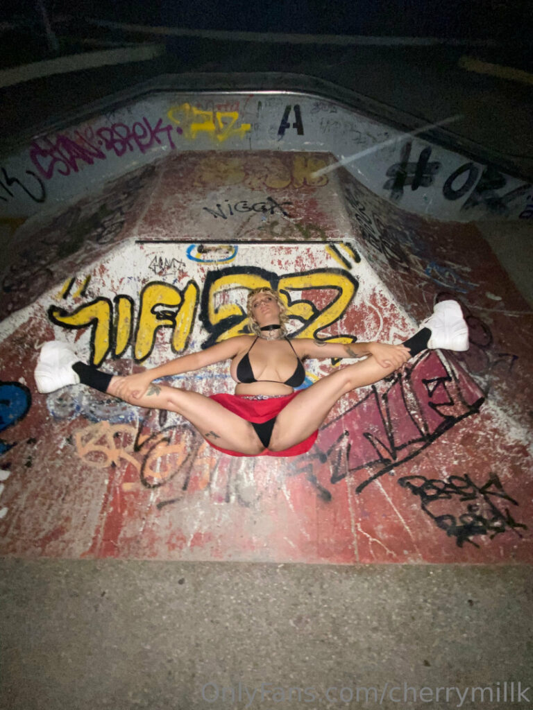 OnlyFans – Cherry Millk – Nude Leaks
