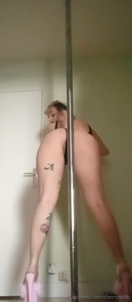OnlyFans – Cherry Millk – Nude Leaks