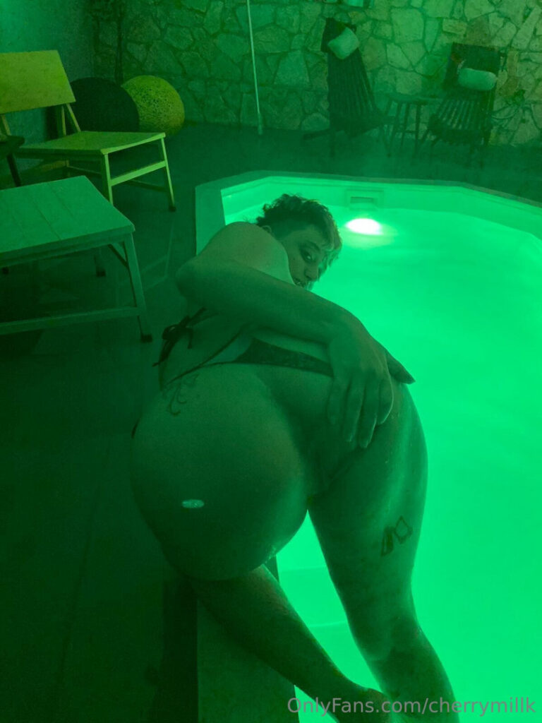 OnlyFans – Cherry Millk – Nude Leaks