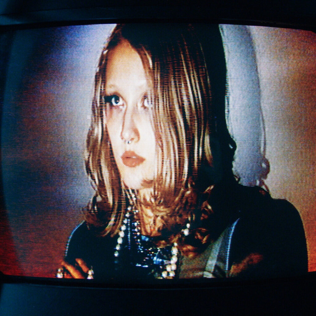 Chloe Moriondo / chloemoriondo – Nude