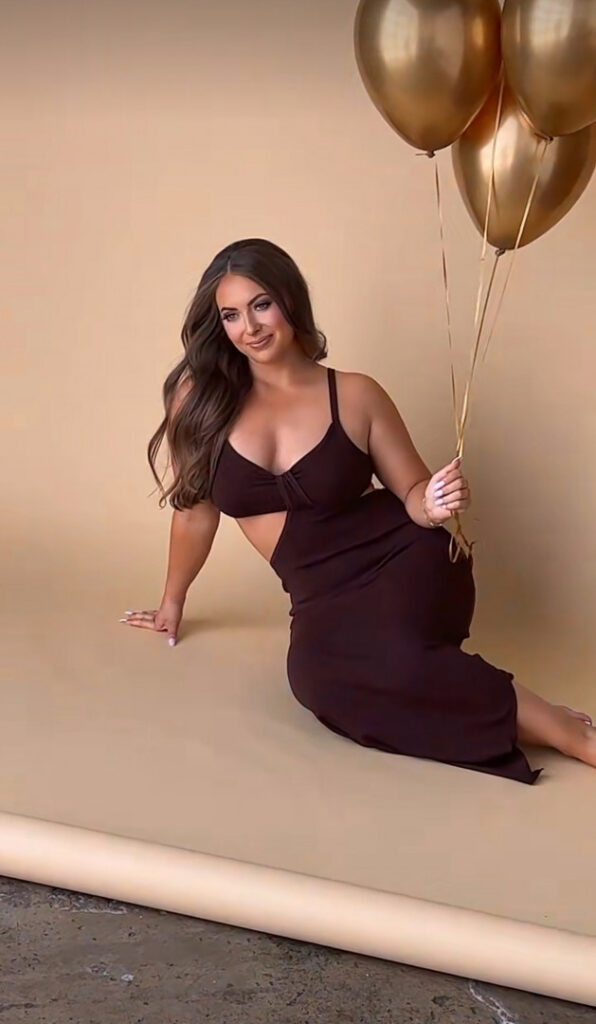 Instagram – Snapchat – T H I C C – Christina Desiderio / Christinadesid – Nude