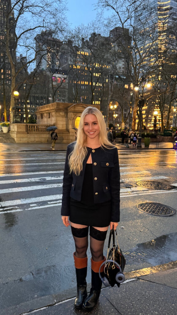 Twitch – Youtube – Instagram – Colette Cherry – Nude