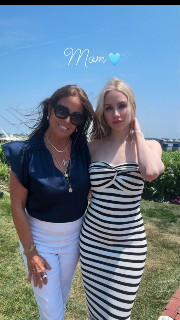 Twitch – Youtube – Instagram – Colette Cherry – Nude