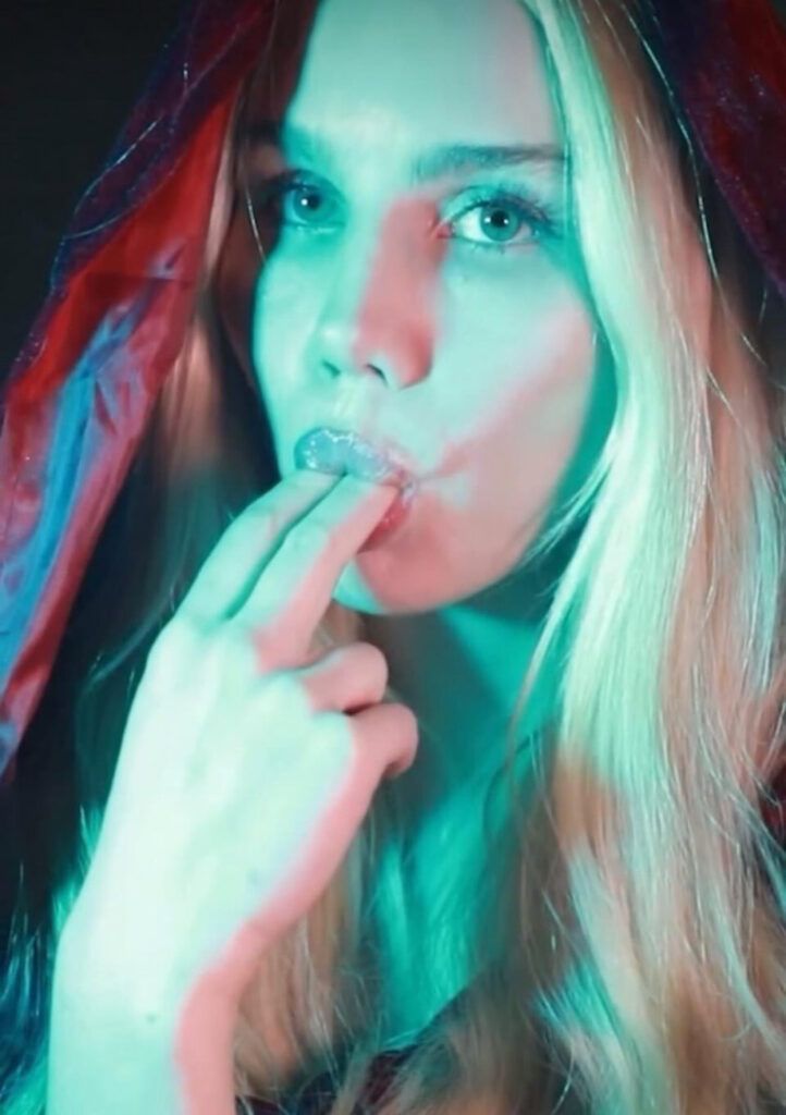 Twitch – Youtube – Instagram – Colette Cherry – Nude