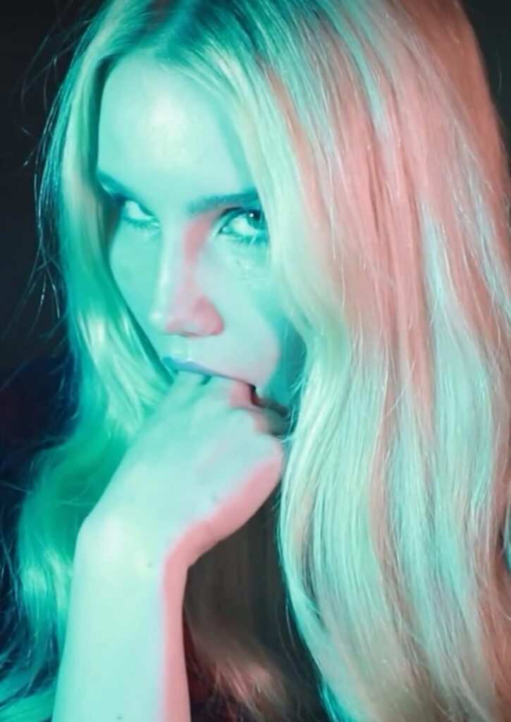 Twitch – Youtube – Instagram – Colette Cherry – Nude