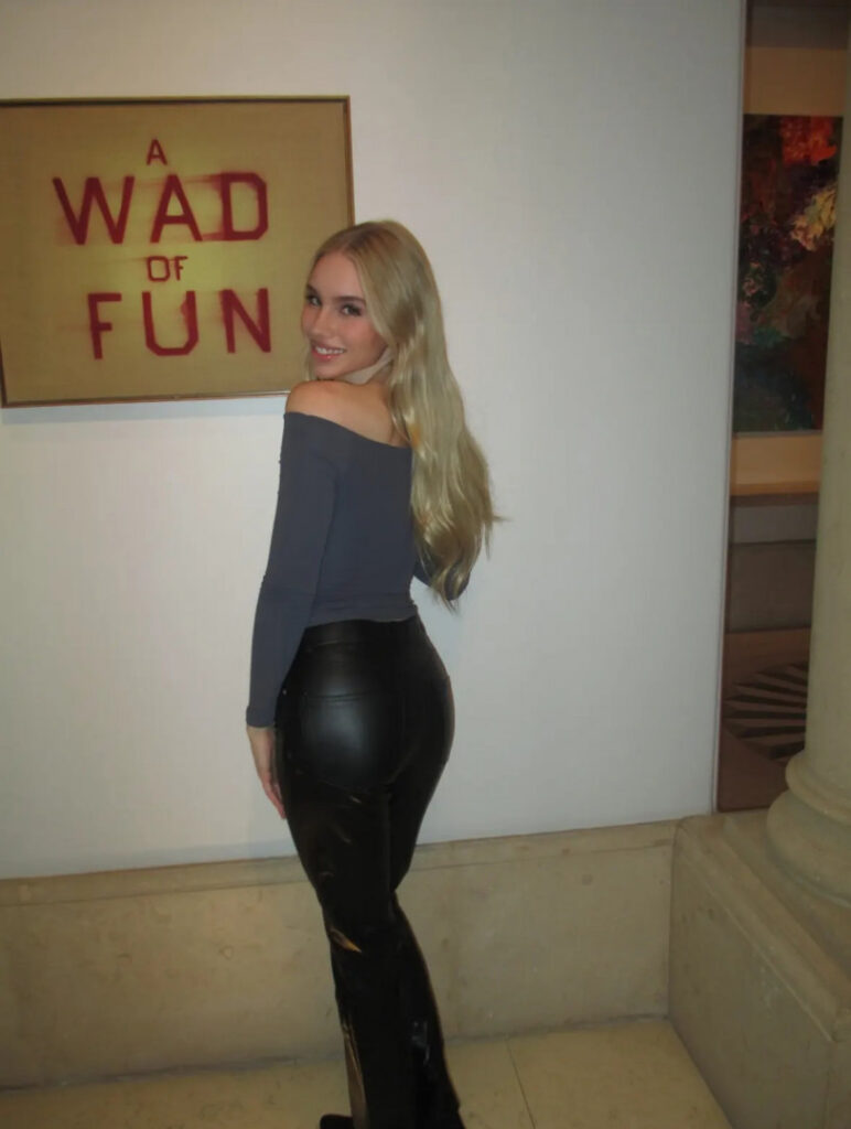 Twitch – Youtube – Instagram – Colette Cherry – Nude