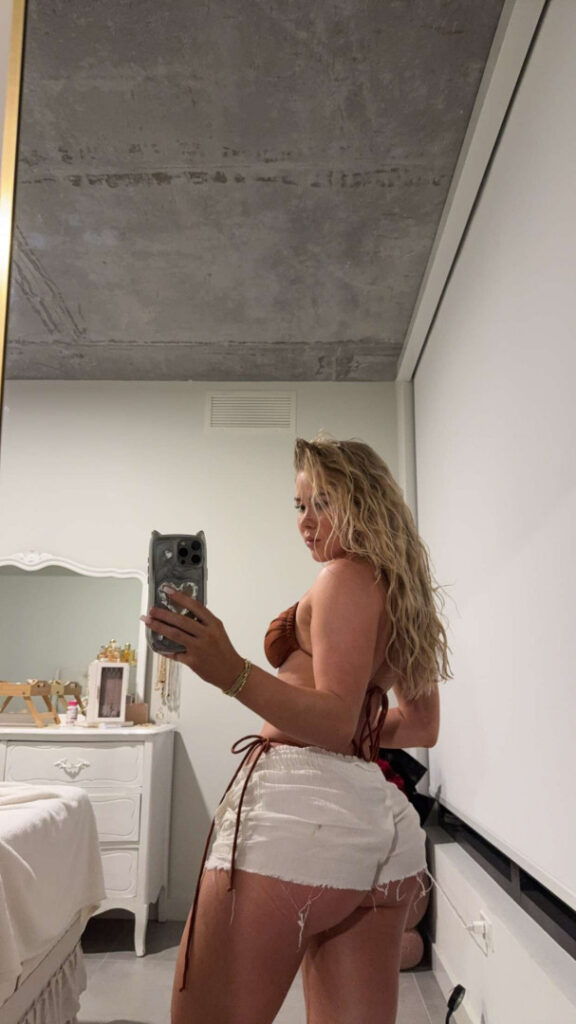 OnlyFans – Instagram – Cultureburns – Nude