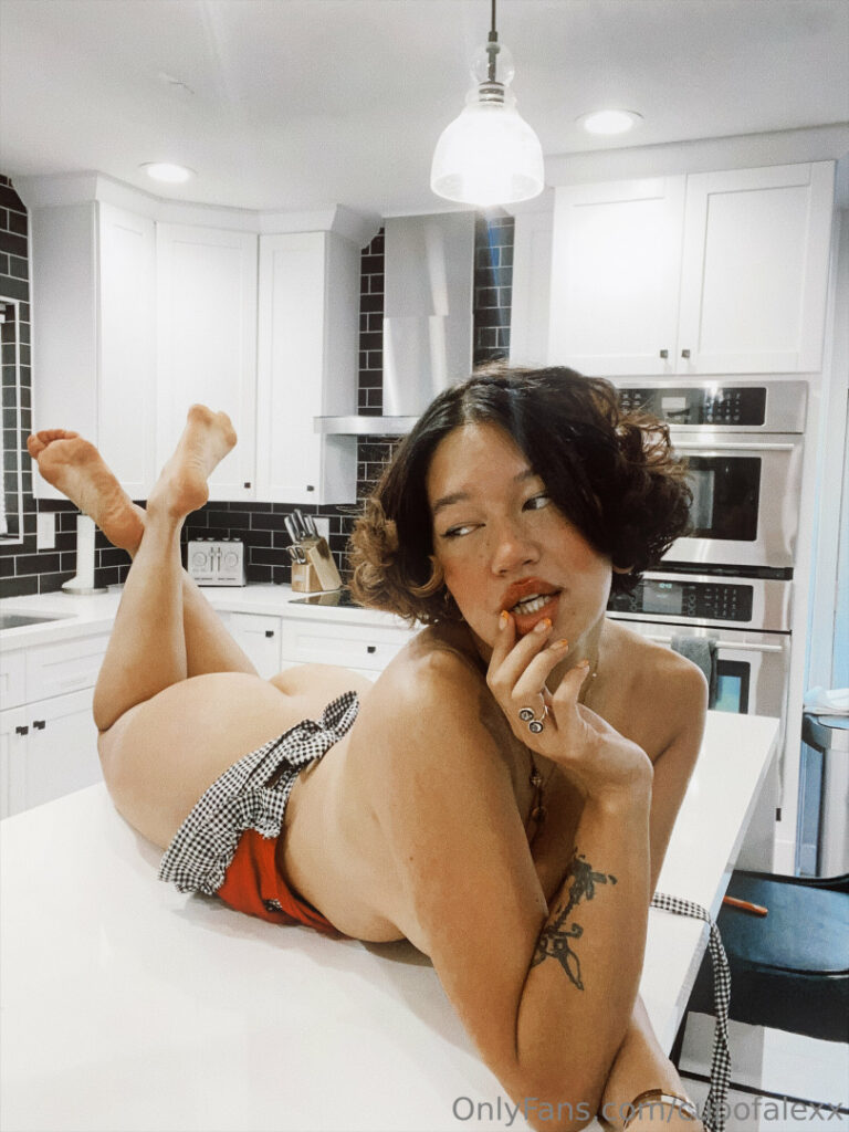 OnlyFans – TikTok – Instagram – Cupofalexx – Nude Leaks