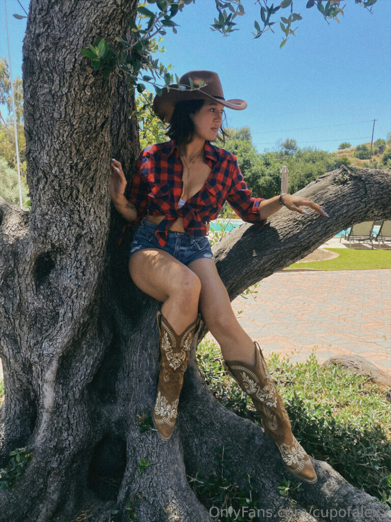 OnlyFans – TikTok – Instagram – Cupofalexx – Nude Leaks