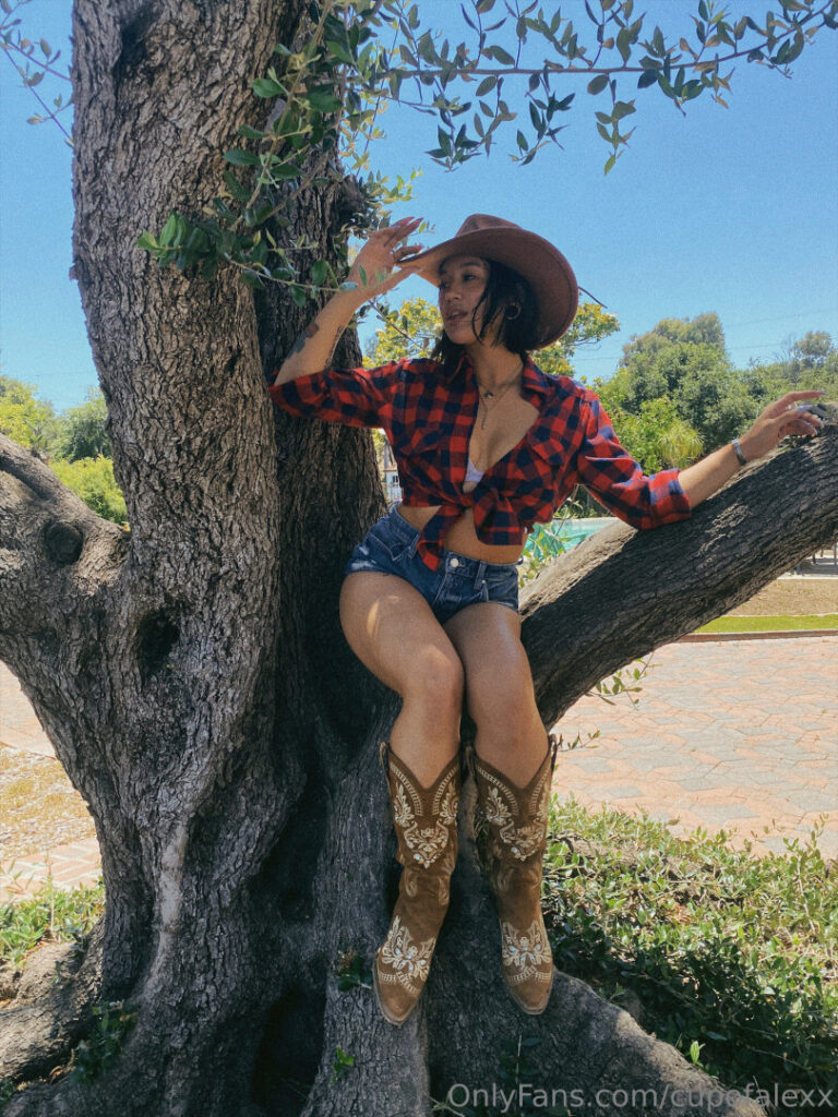 OnlyFans – TikTok – Instagram – Cupofalexx – Nude Leaks