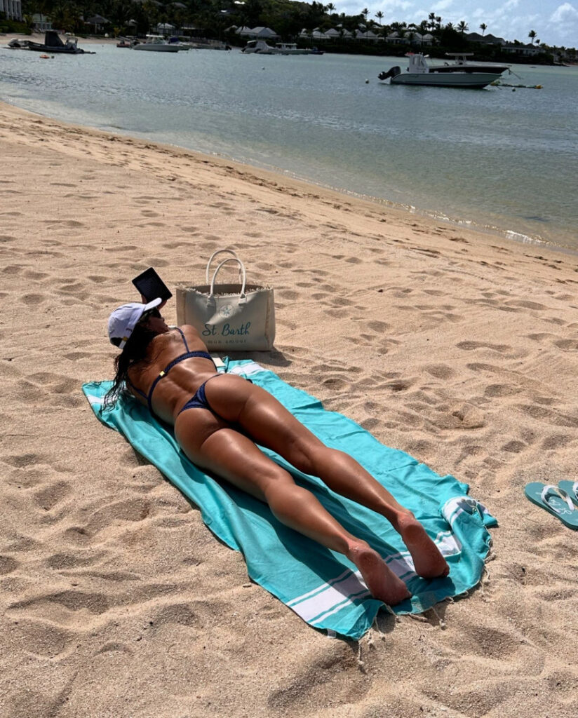 Brazil – Celeb – Daniella Cicarelli – Nude