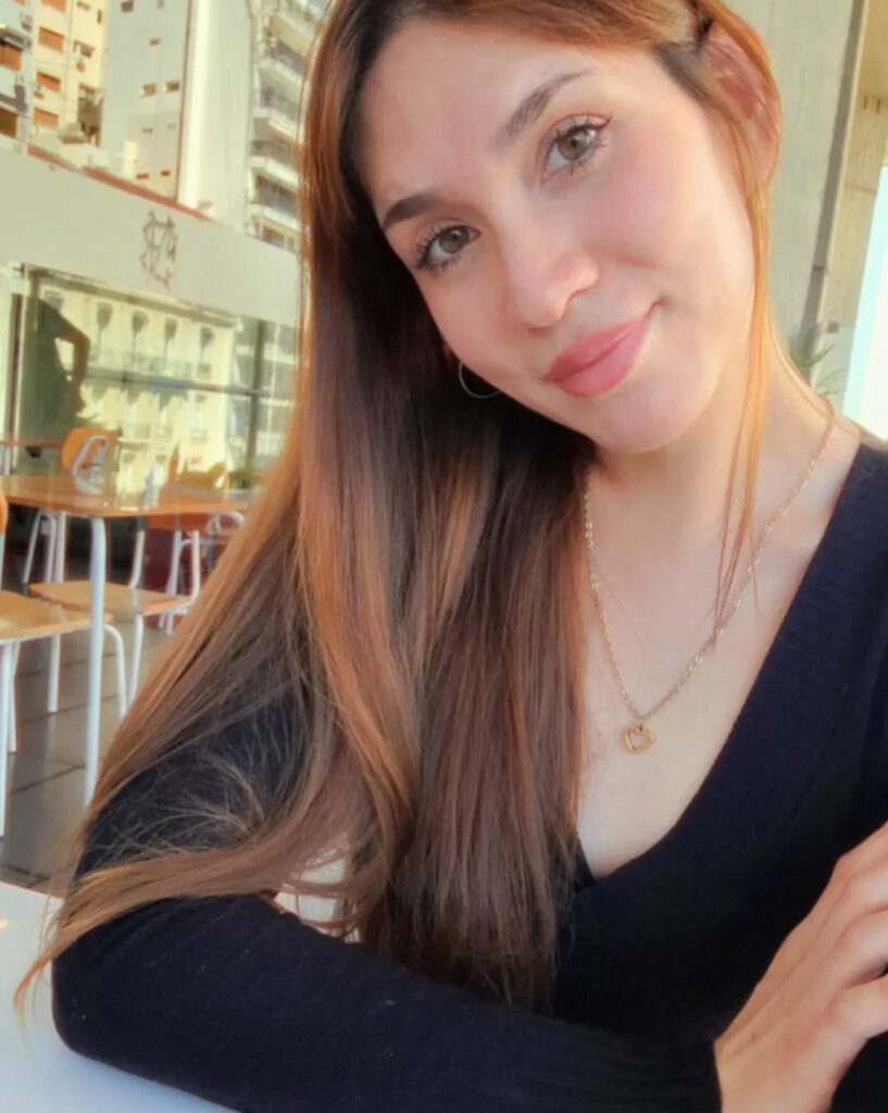 Instagram – delfi valcat – Nude