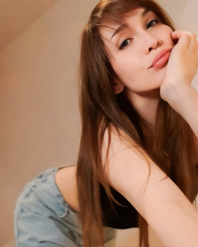 Instagram – delfi valcat – Nude