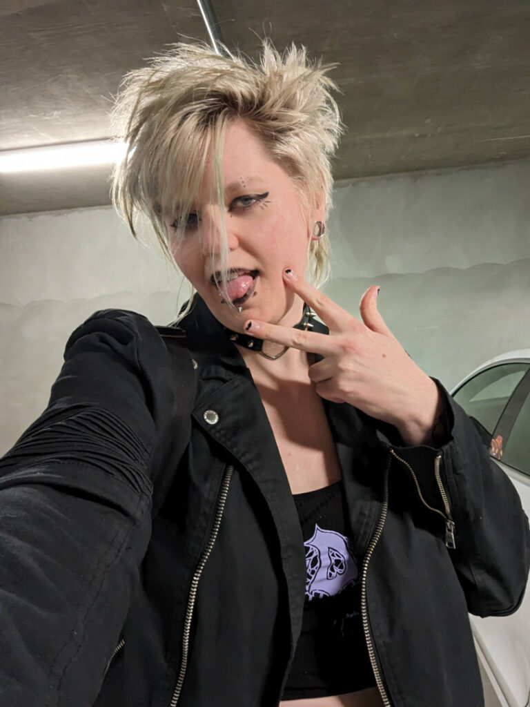 Reddit – Trans – Demongirlcock  Star Riot – Nude Leaks