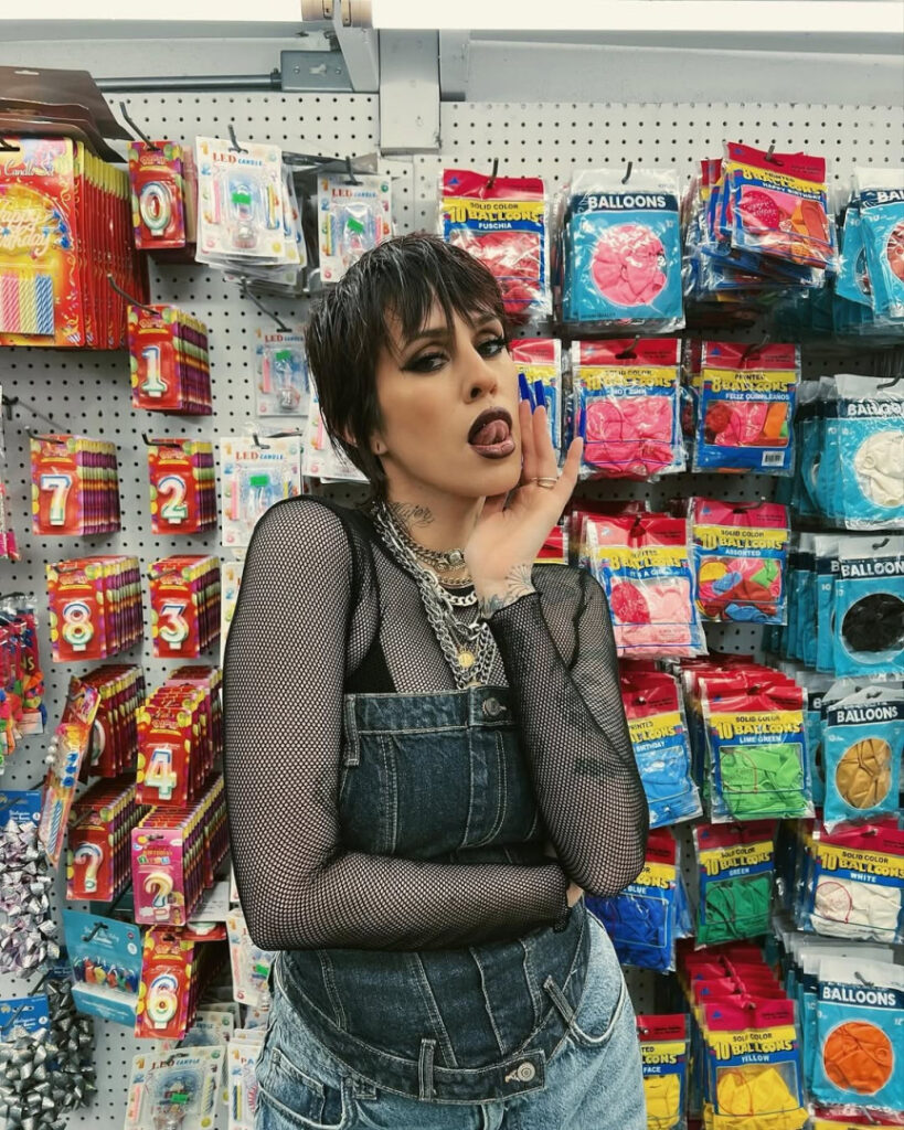 Celeb – Instagram – Latina – Dev (Devin Tailes) – Nude Leaks