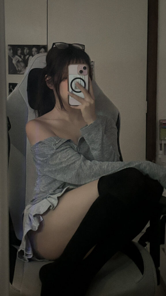 Twitch – dewchee – Nude Leaks