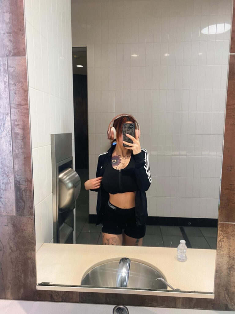 TikTok – e1ish3va – Nude Leaks