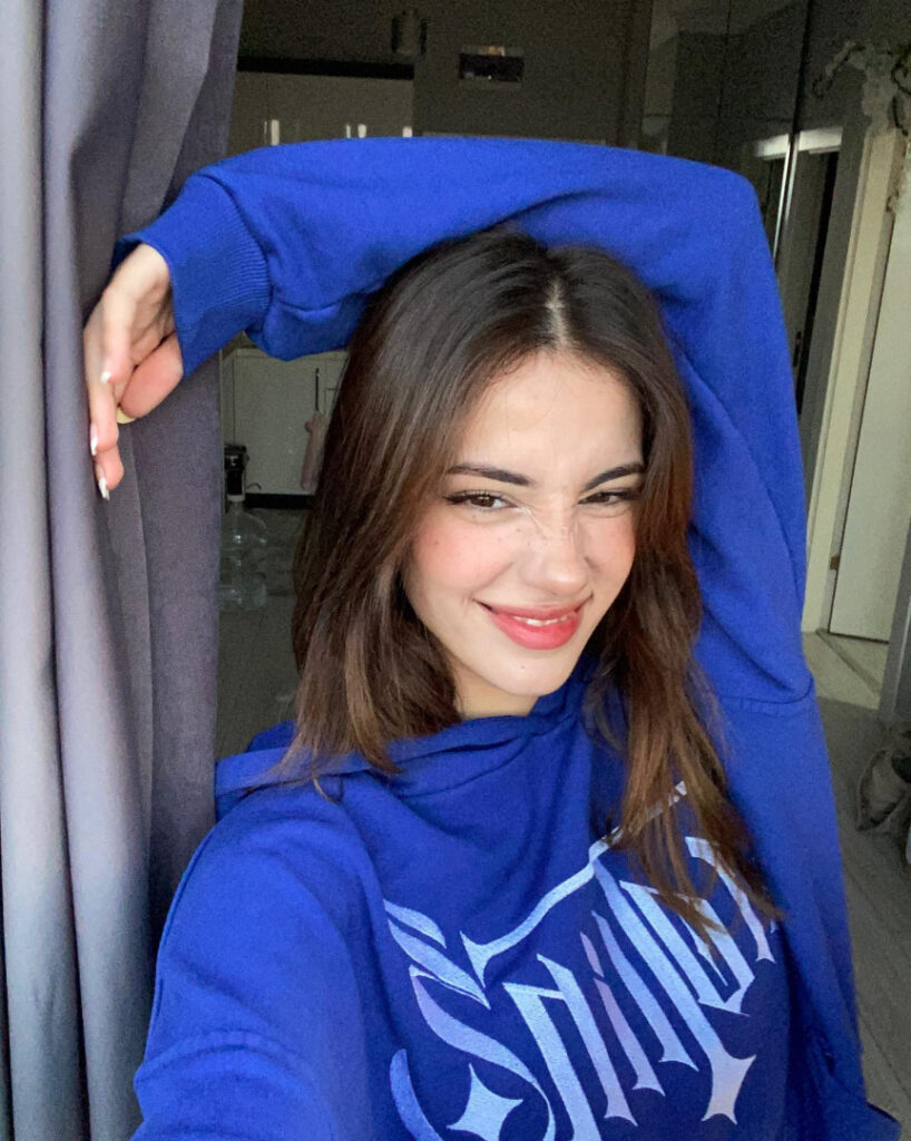 TikTok – Instagram – Ebrar Karabakan – Nude