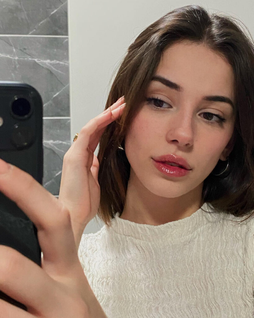 TikTok – Instagram – Ebrar Karabakan – Nude