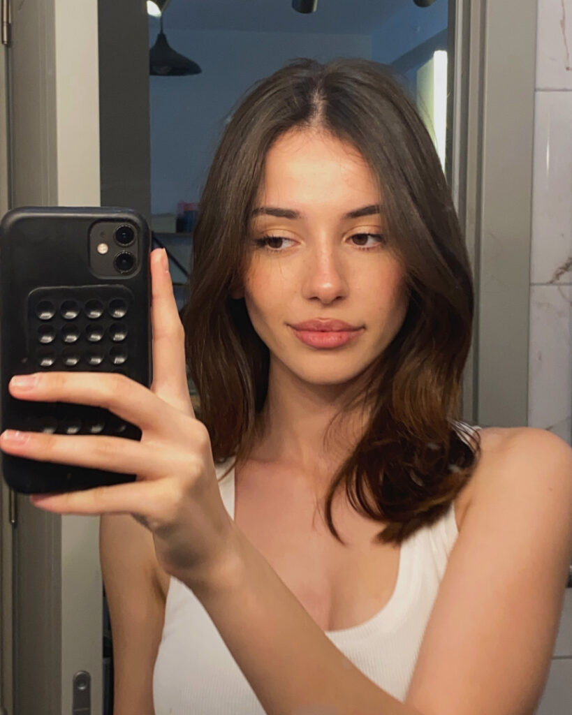 TikTok – Instagram – Ebrar Karabakan – Nude