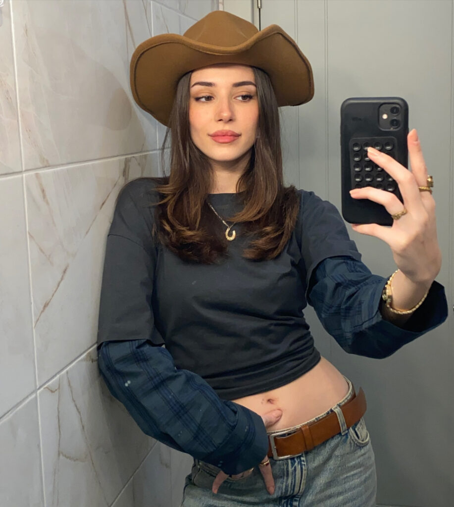 TikTok – Instagram – Ebrar Karabakan – Nude