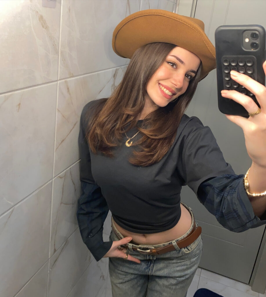 TikTok – Instagram – Ebrar Karabakan – Nude