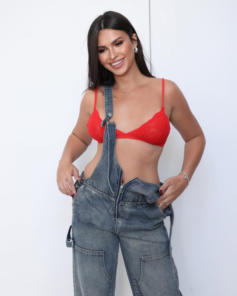 Instagram – Eden Arad – Nude