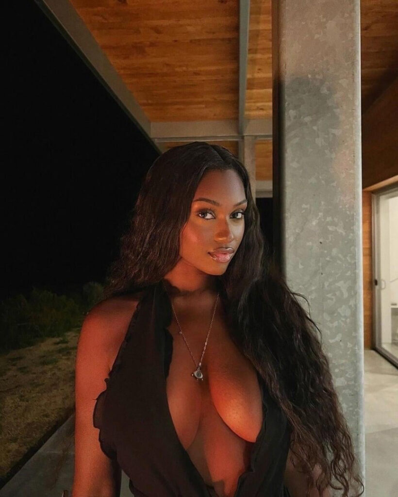 Instagram – Ebony – Elinda San – Nude