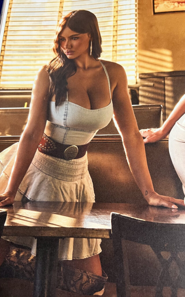 Instagram – Ella Cervetto – Nude