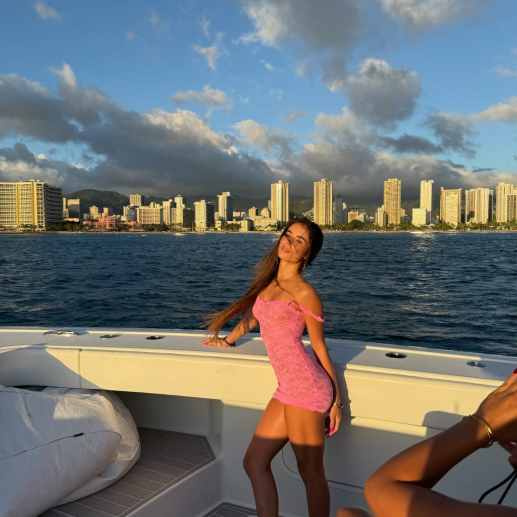 TikTok – Instagram – Teen – Ella Erwin – Nude Leaks