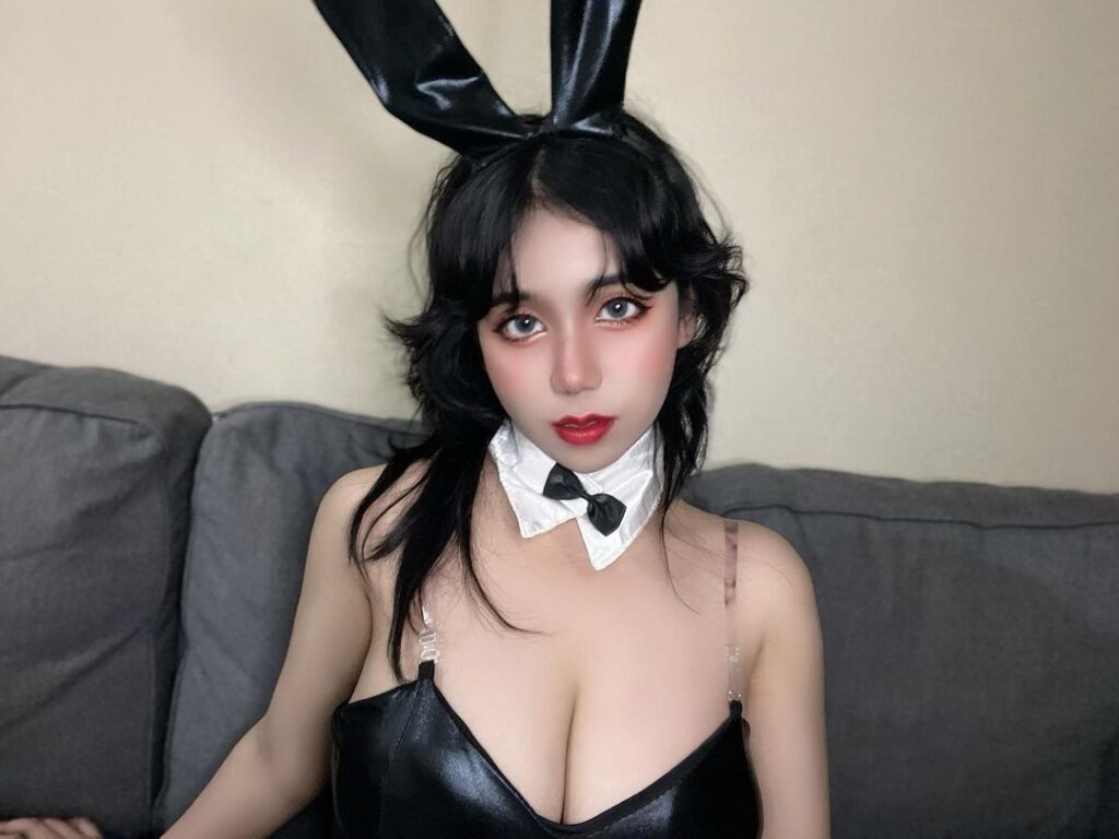 Cosplay – Asian – ElyanaSparks – Nude