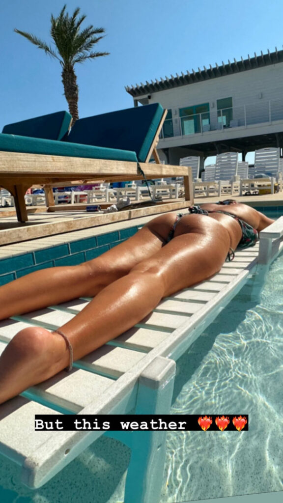 Instagram – Emilee Atchley – Nude Leaks