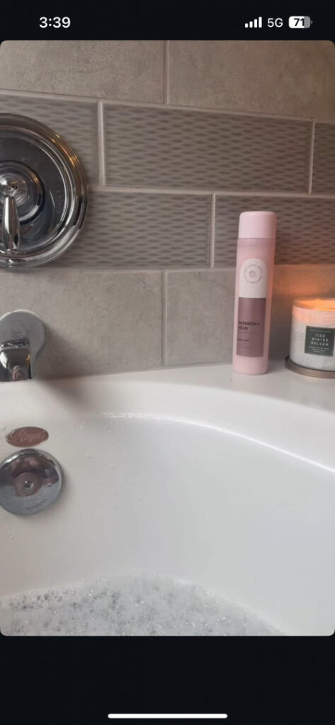 Instagram – Emilee Atchley – Nude Leaks