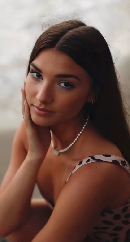 TikTok – Emily Detterich – Nude Leaks