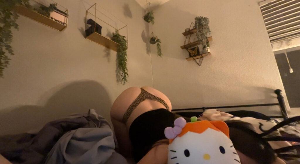 OnlyFans – Emma Kelley // yrbigboobgf – Nude