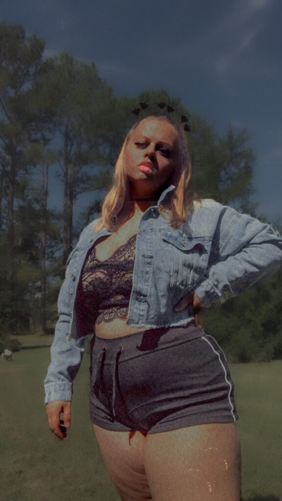 TikTok – Instagram – Snapchat – Emmybear1005 – Nude