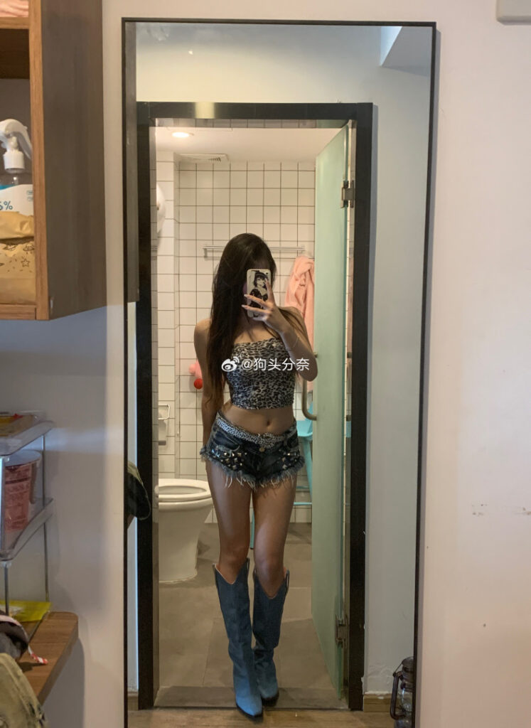 Asian – Chinese – Fennai (分奈) – Nude Leaks