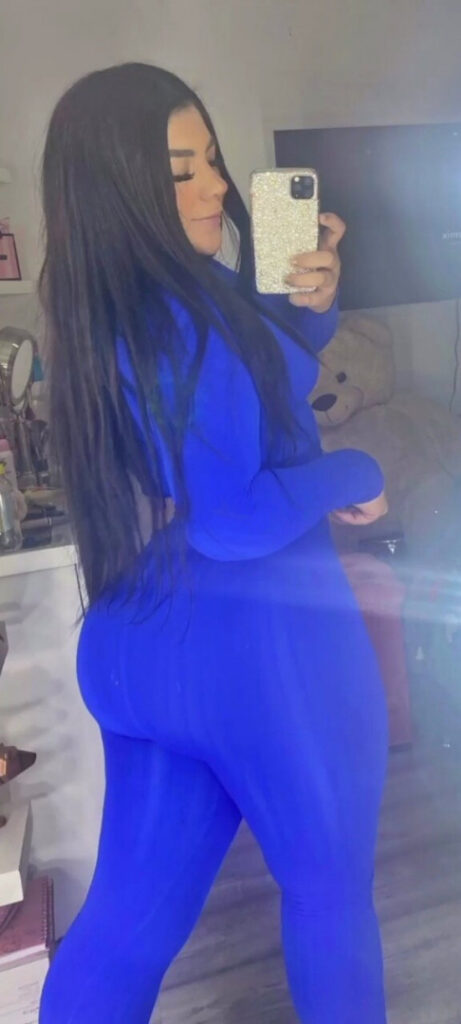 Instagram – Fernanda / f.mpz – Nude