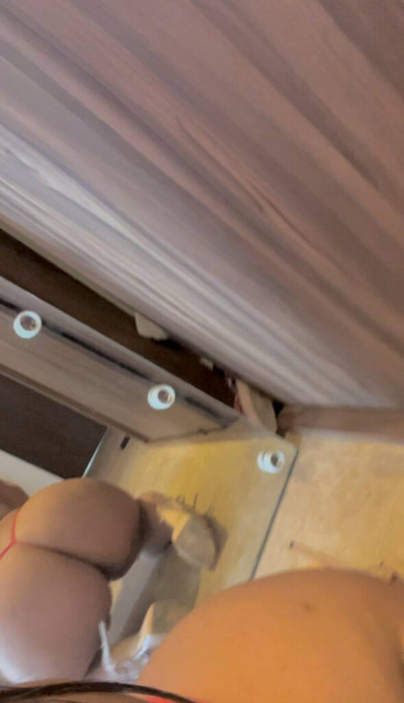 Instagram – Fernanda / f.mpz – Nude