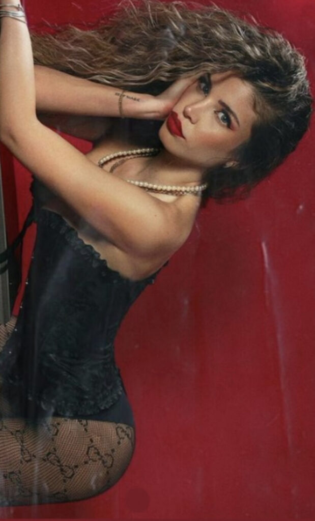 Celeb – Instagram – Latina – Flavia Laos Urbina – Nude