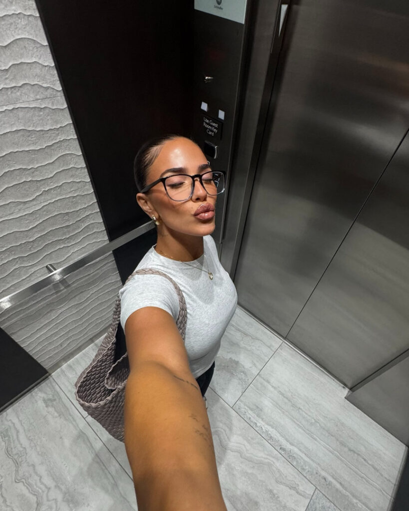 Instagram – Giuliana Ava – Nude