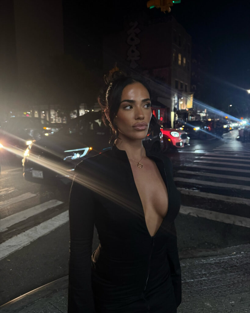 Instagram – Giuliana Ava – Nude